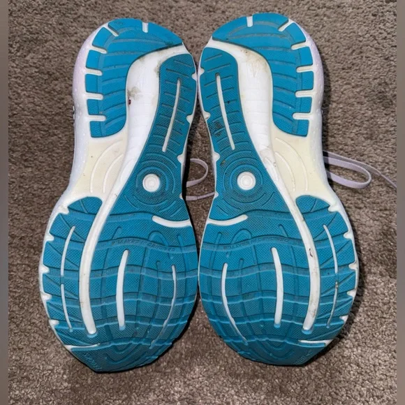Brooks Women's Running Shoes - Navy and Pink💙 - Picture 7 of 7